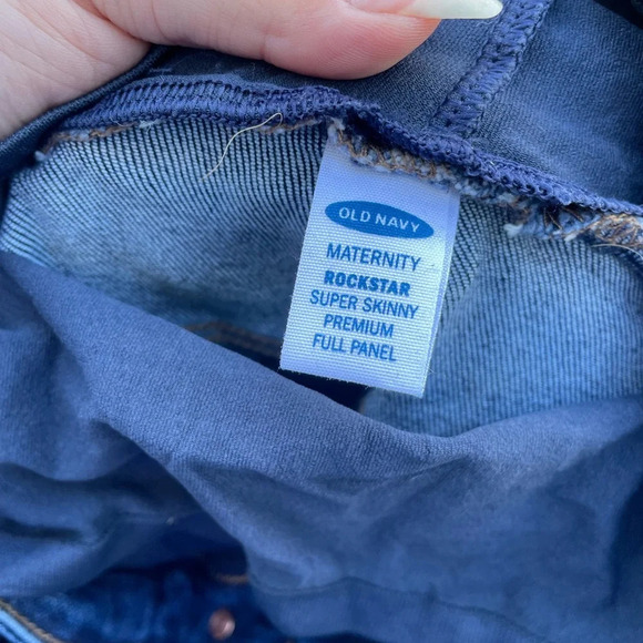 OLD NAVY MATERNITY ROCKSTAR SUPER SKINNY JEANS - Picture 3 of 4